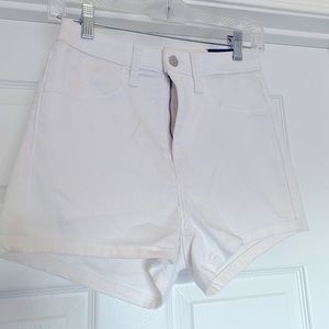 🕊White High Rise Shorts